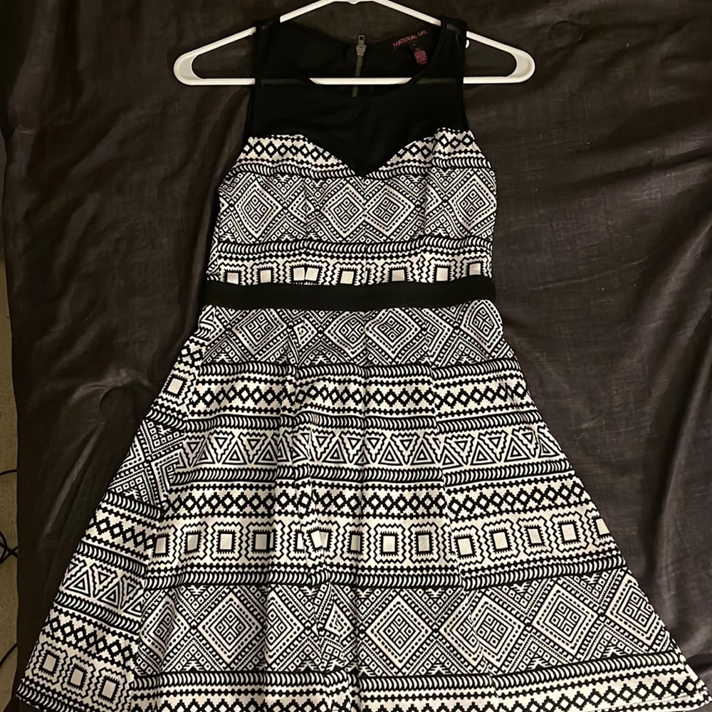 Black and white patterned dress